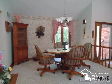 8560 Jackman, Temperance, MI 48182 photo 3