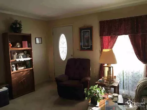 18075 Hinton, Riverview, MI 48193 photo 5