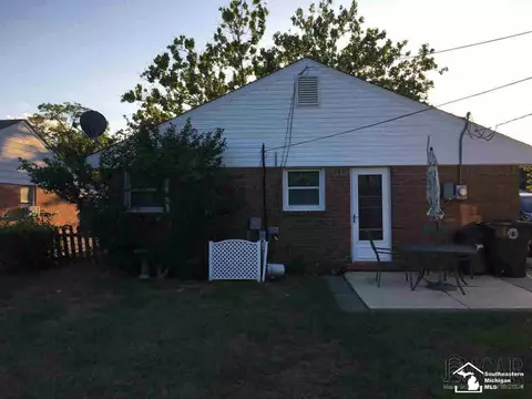 18075 Hinton, Riverview, MI 48193 photo 12