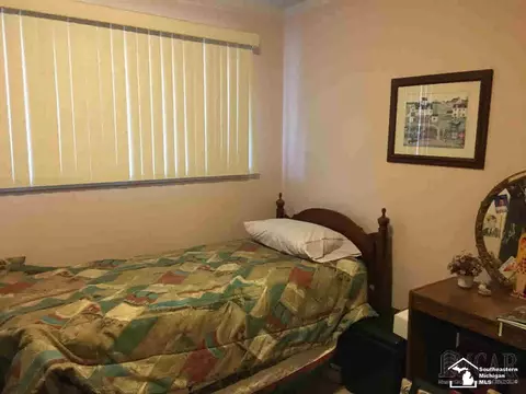 18075 Hinton, Riverview, MI 48193 photo 11