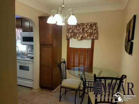 1594 Hendricks, Monroe, MI 48162 photo 16