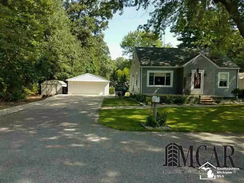 1594 Hendricks, Monroe, MI 48162 photo 3