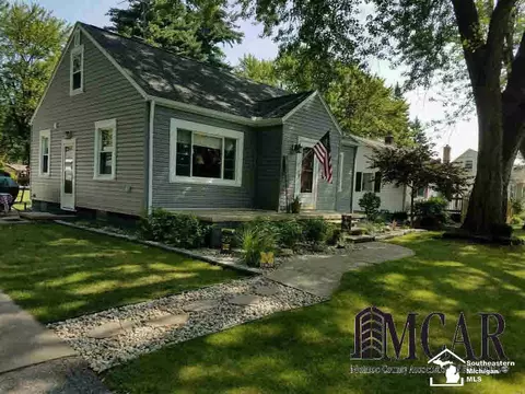 1594 Hendricks, Monroe, MI 48162 photo 1