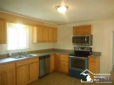 391 Ford, Carleton, MI 48117 photo 14