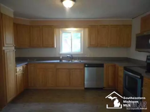391 Ford, Carleton, MI 48117 photo 13