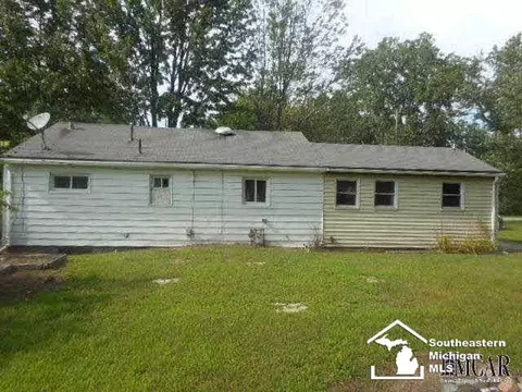 391 Ford, Carleton, MI 48117 photo 3