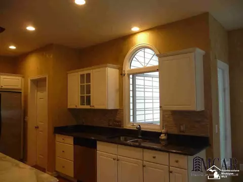6729 Stonegate, Temperance, MI 48182 photo 41