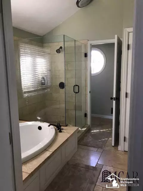 6729 Stonegate, Temperance, MI 48182 photo 9