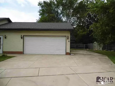 806 Cherry, Monroe, MI 48161 photo 2