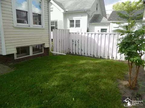 102 W Vine, Monroe, MI 48162 photo 9