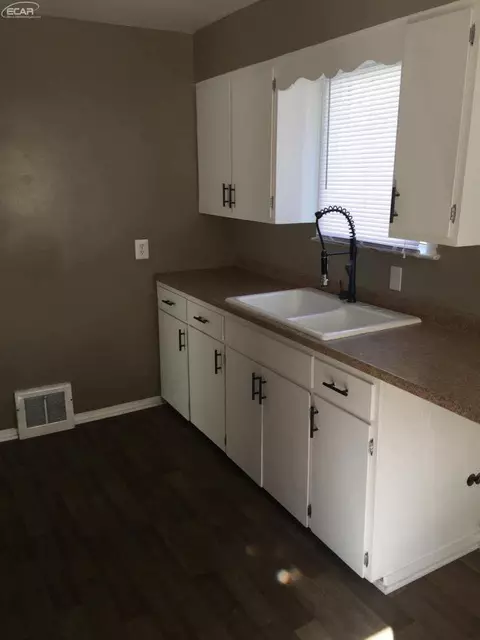 337 Burroughs, Flint, MI 48507 photo 2