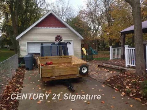 302 N Maple, Flushing, MI 48433 photo 4
