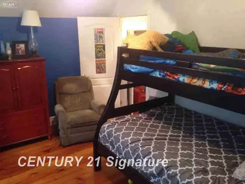 302 N Maple, Flushing, MI 48433 photo 21