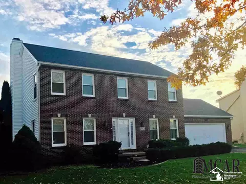 2163 Briar, Temperance, MI 48182 photo 1