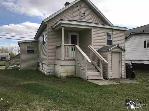 318 Conant, Monroe, MI 48161 photo 1