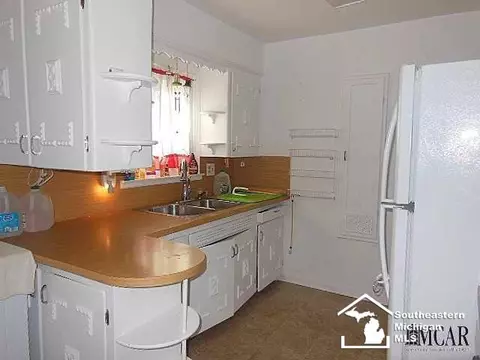 723 Donna, Temperance, MI 48182 photo 12