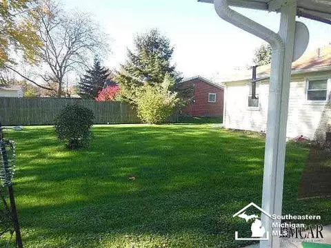 723 Donna, Temperance, MI 48182 photo 5
