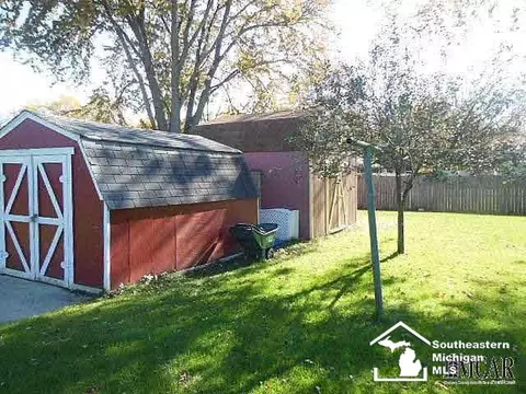 723 Donna, Temperance, MI 48182 photo 3