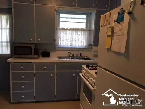 1023 Harbor, Monroe, MI 48162 photo 4