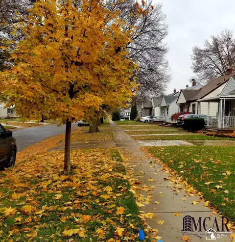 1365 Arbor, Monroe, MI 48162 photo 2