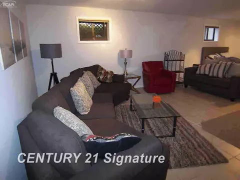 556 Oakbrook, Flushing, MI 48433 photo 16