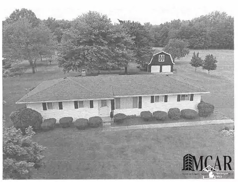 9289 Crabb, Temperance, MI 48182 photo 1
