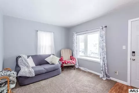 724 21st St, Jackson, MI 49203 photo 2
