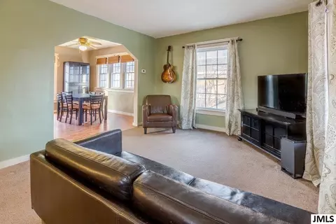 107 Howell St, Jackson, MI 49202 photo 6
