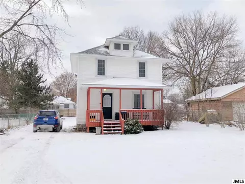 107 Howell St, Jackson, MI 49202 photo 2