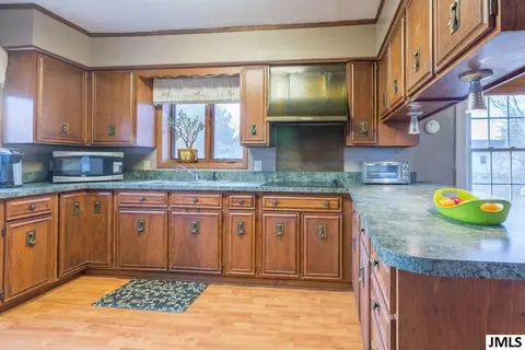 107 Howell St, Jackson, MI 49202 photo 12