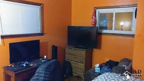 820 Bentley, Monroe, MI 48162 photo 10