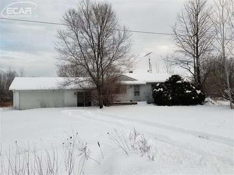 9064 Westfield Dr, Flushing, MI 48433 photo 1
