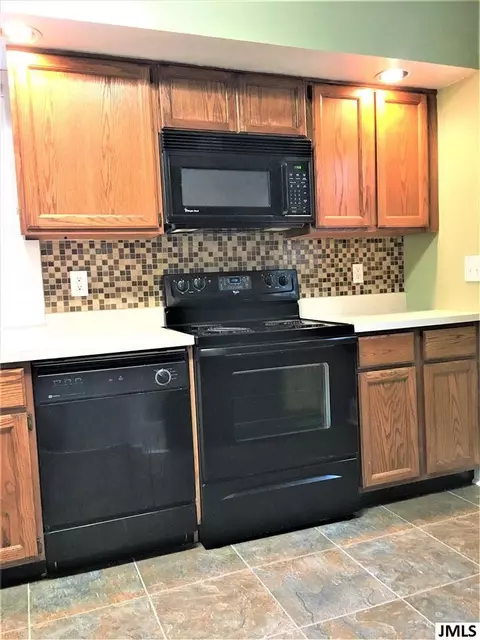 723 W Morrell St, Jackson, MI 49203 photo 7