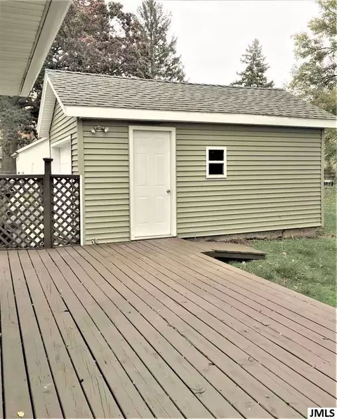 723 W Morrell St, Jackson, MI 49203 photo 4