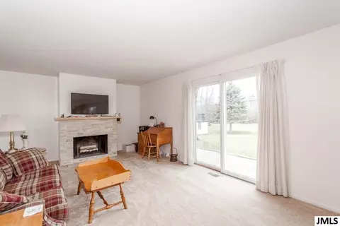 826 Hazelwood Blvd, Jackson, MI 49203 photo 8
