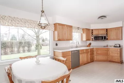 826 Hazelwood Blvd, Jackson, MI 49203 photo 10