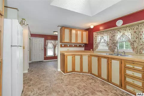 6711 Springport Rd, Jackson, MI 49201 photo 5