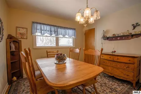 541 Gregory Pl, Jackson, MI 49202 photo 9