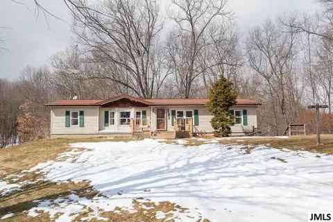 6471 Ellen Ln, Jackson, MI 49201 photo 1