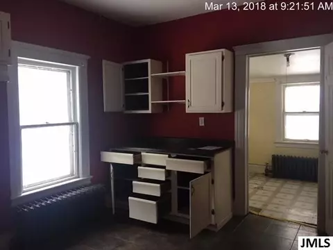 1304 E Ganson, Jackson, MI 49201 photo 6