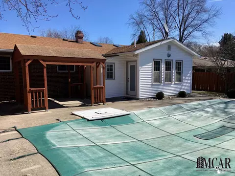 1669 Longfellow, Temperance, MI 48182 photo 5