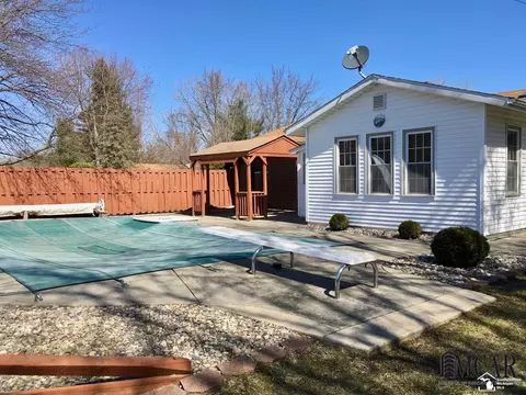 1669 Longfellow, Temperance, MI 48182 photo 4