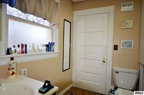 3018 Page Ave, Jackson, MI 49203 photo 7