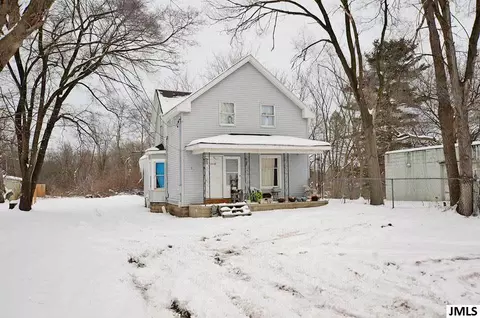 3018 Page Ave, Jackson, MI 49203 photo 1