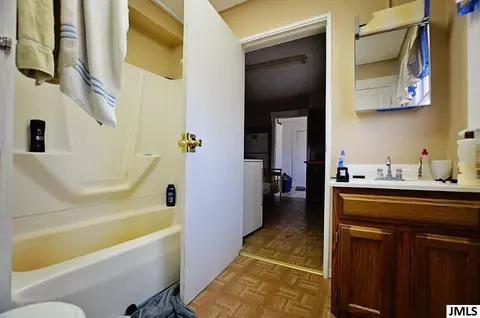 3018 Page Ave, Jackson, MI 49203 photo 8