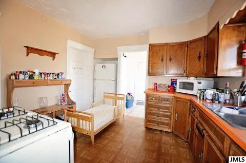 3018 Page Ave, Jackson, MI 49203 photo 9