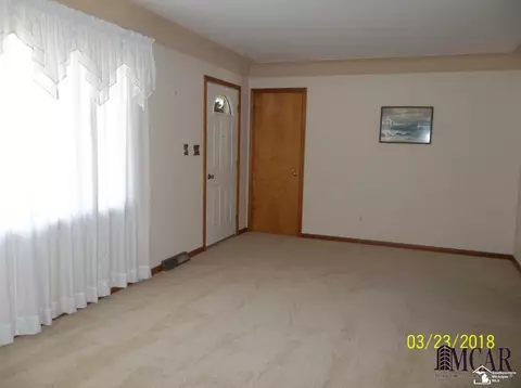 568 Augusta, Monroe, MI 48161 photo 5