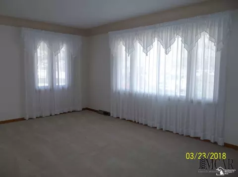 568 Augusta, Monroe, MI 48161 photo 4