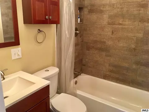 305 E Prospect St, Jackson, MI 49203 photo 4