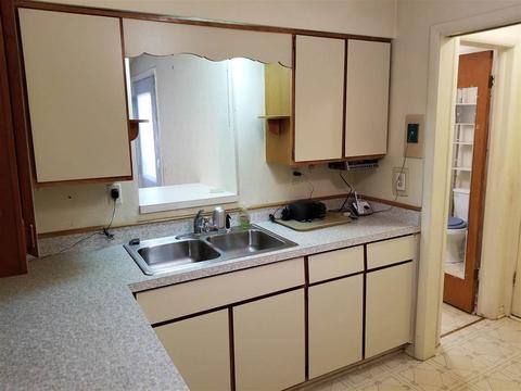 1916 Pingree Ave, Flint, MI 48503 photo 5